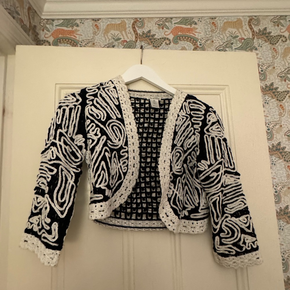 Oscar de la Renta Crochet Shrug
